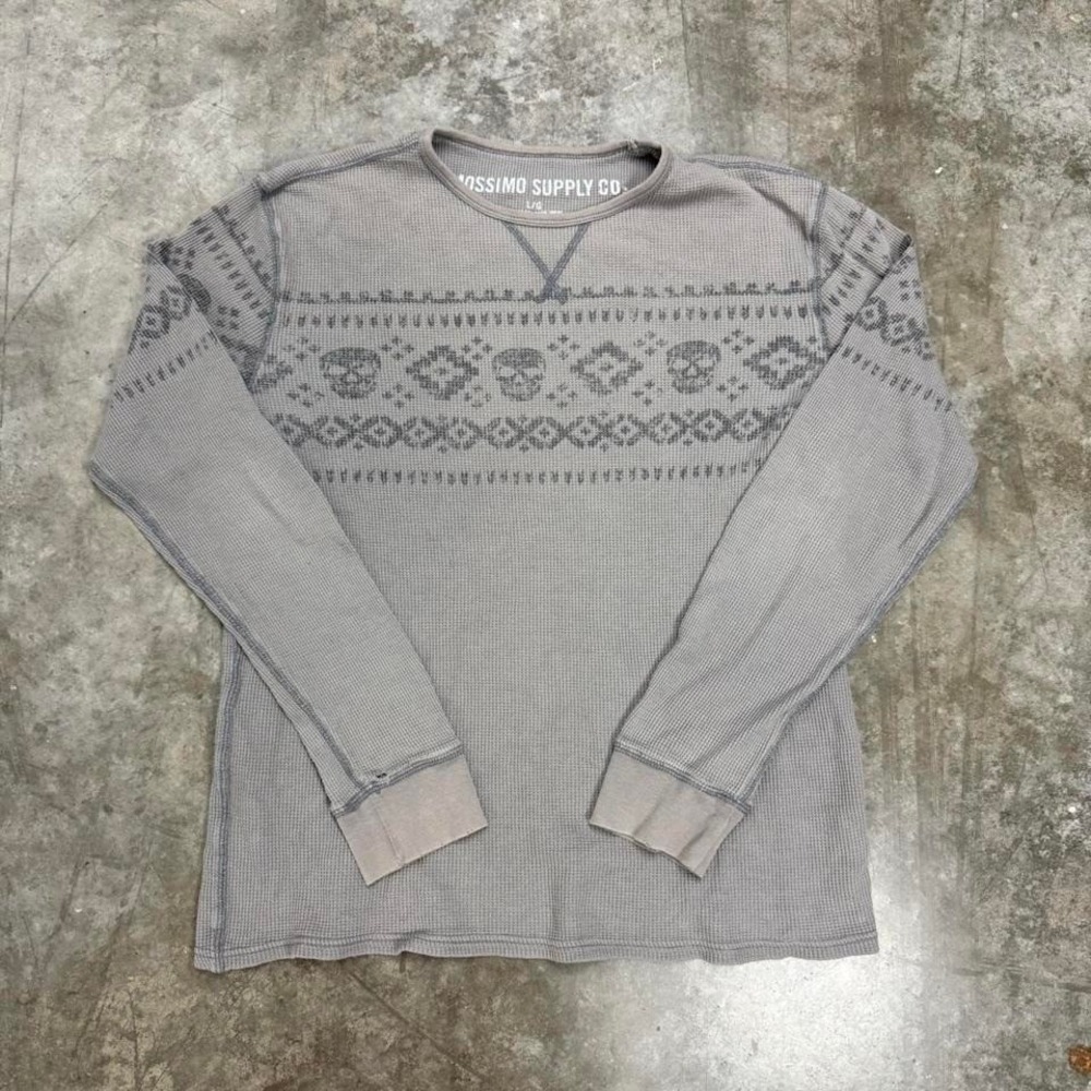 Mossimo Supply Co. Gray Grunge Skull Thermal Long Sleeve Size L